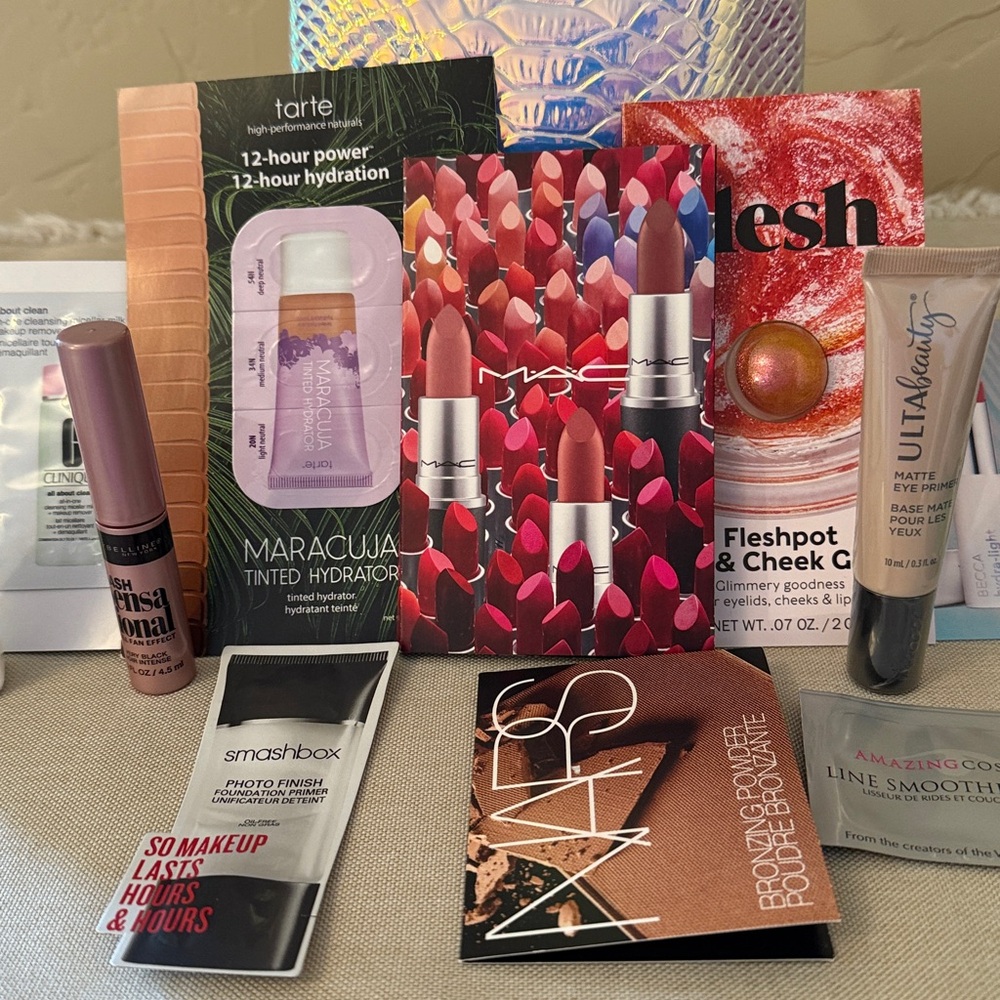 Holographic snake embossed case with samples/travel size skin care & makeup. - Picture 3 of 8